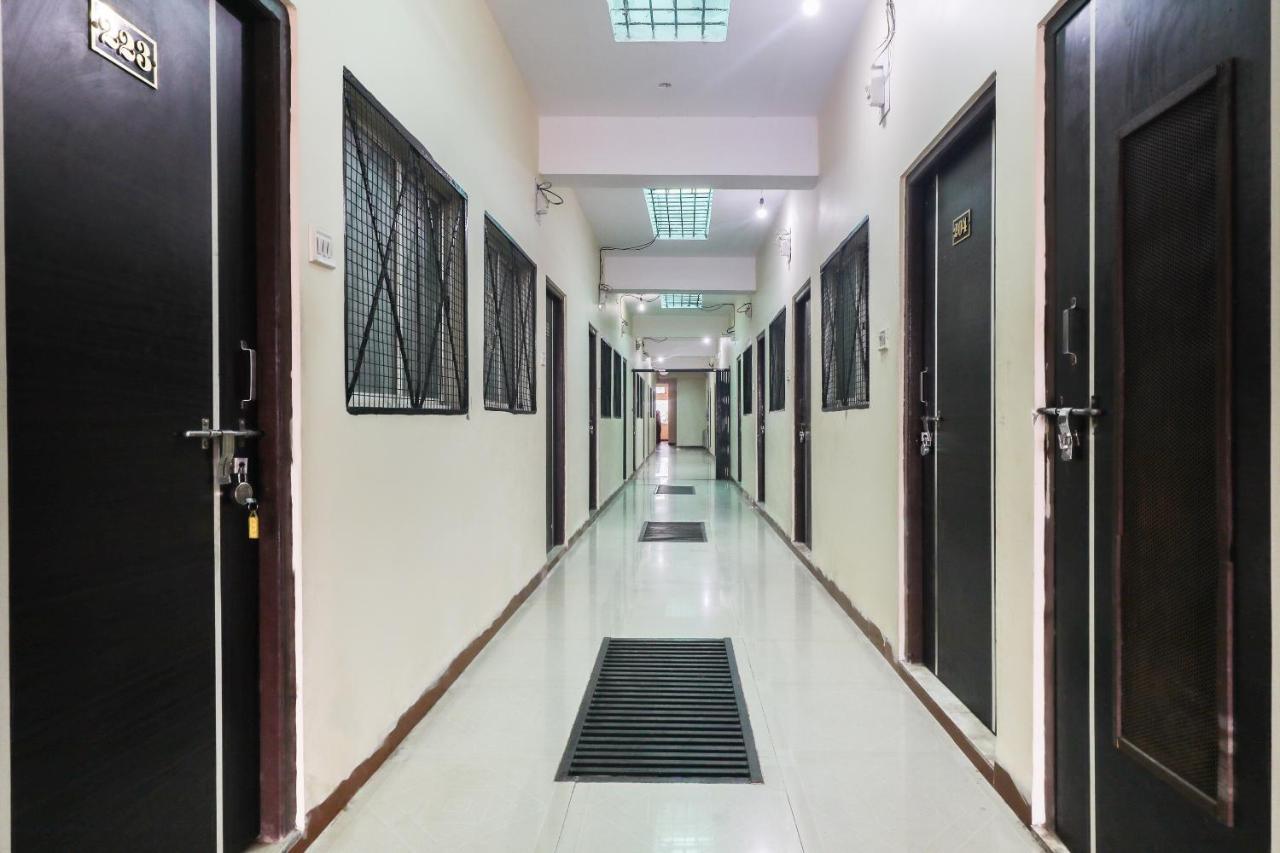 Spot On 48832 Balaji Parisar Hotel Ujjain Exterior foto