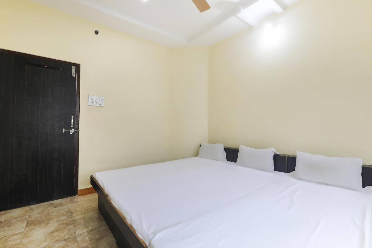 Spot On 48832 Balaji Parisar Hotel Ujjain Exterior foto